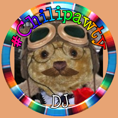 kittehboi's tweet photo. @macwhittle @henryandfriends @ToddyFur I found some old avs I made for @toddyfur for #chilipawty and #scifipawty. https://t.co/bwppDWholC