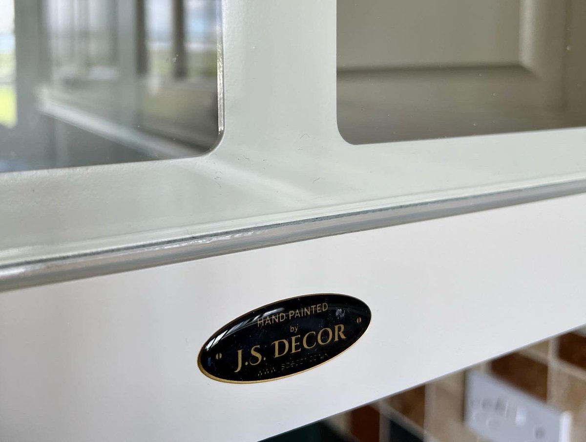 Another cracker of kitchen transformation this time in Kendal. Thanks for another quality job from my brilliant team Matt &amp; Callum 👏#shadedwhite #pigeon #southlakes #northwest #kendal