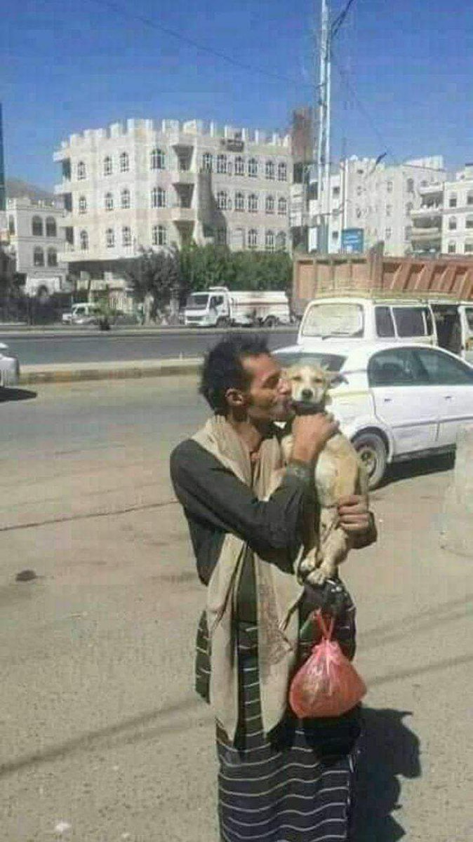 لما تكون خاطب وتمشي من الحارة الي بها خطيبتك 
وتحصل الكلب حقهم😂🌚💔