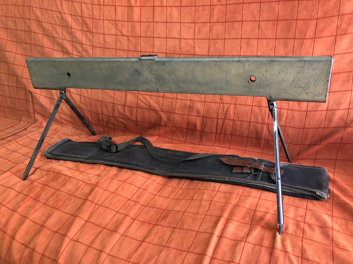 BlackburnCo1's tweet photo. ゲルマン民族伝統工芸品が届きました。
70サンチ測距儀EM34(九四式野戦軽測遠機)の調整板です。
キャリングケース付き、プリズムも綺麗です。
#EM34
#Entfernungsmesser
#Rangefinder
#Telescope
#ゲルマン民族伝統工芸品 https://t.co/6K4ubGrGX0