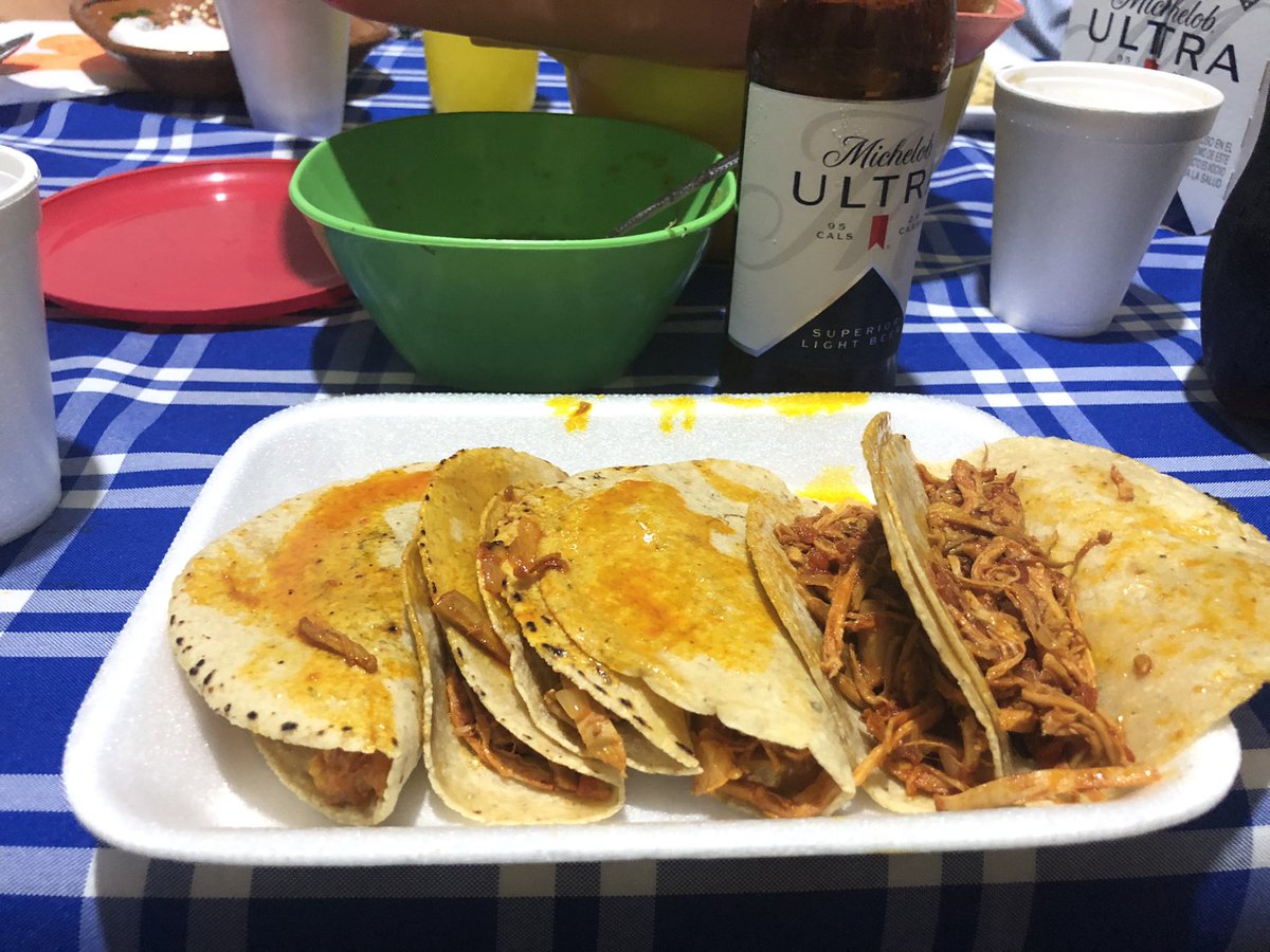 F_delAngel's tweet photo. Son una delicia #TacosdeTren o bueno oficialmente #TacosdeTilapan 🥰🥰🥰❤️🥰🥰🥰 #TeamChango ❤️🐵🐒🐵❤️ https://t.co/iXpjJRFUKo