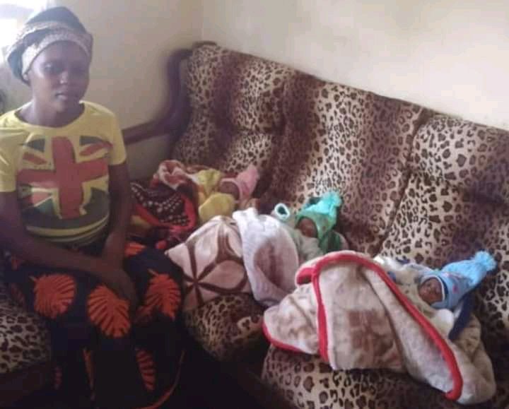euddamanzi's tweet photo. #Nativité
Dans la matinée du 10 Août, une jeune fille, élève de 20 ans a accouché un triplet de trois jolies filles. Le papa se trouve être un étudiant de 23 ans. Ils habitent le 4 ème arrondissement de Bangui précisément à Boy-Rab... Soutenons ce jeune couple. https://t.co/P0mGep9tww