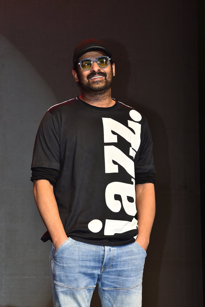 Attitudist's tweet photo. Dear Mumbai welcome your new MEGASTAR #Prabhas 🔥 https://t.co/ZiPtV0PIkp