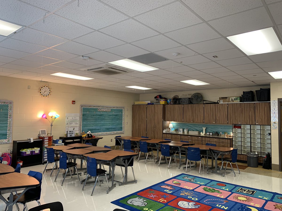 mrs_jackson209's tweet photo. Ready for ya, first grade!! 💗 #firstgrade https://t.co/Q5LtZviADz