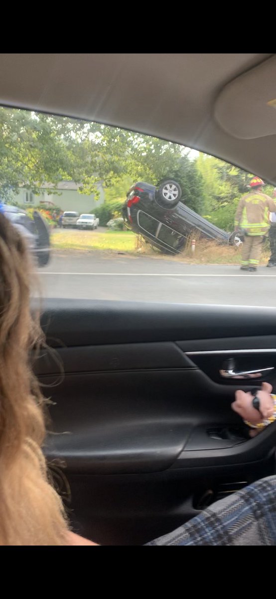 EthannFpv's tweet photo. @SnoCoScannerRep Dark colored Volvo SUV https://t.co/pRkjHBesZ5