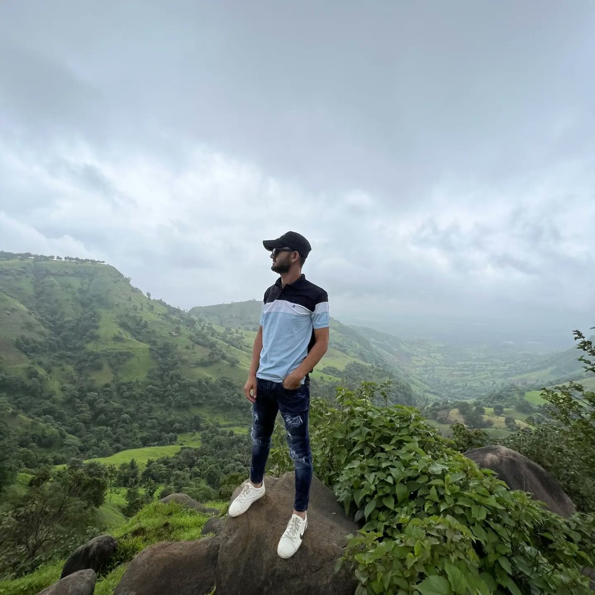 ياسين tweet media