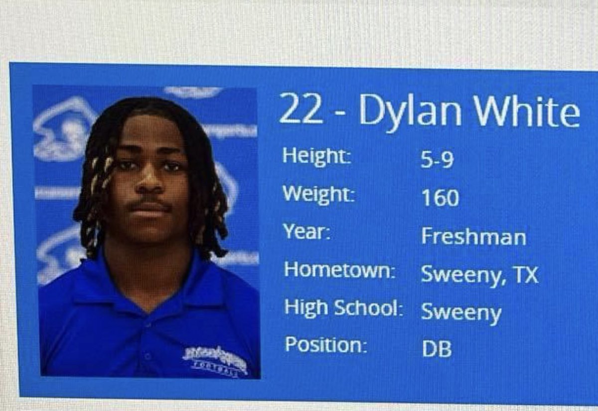 Dwhiteee03's tweet photo. Year 1…💙 @BLINNFBRECRUIT https://t.co/sCVZguaoJo