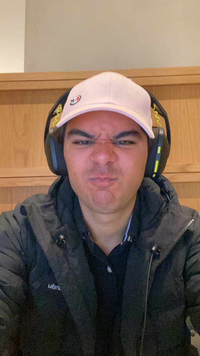 Just wrapped up a great meeting with Nick Bishop from Bishop &amp; Fang - Capital Advisory.

Great bloke, great chats and lots of laughs as always.

Currently sitting in the lobby at 123 Pitt St, headphones in, 2nd coffee in hand and ready to go!

#workingfromanywhere #mates