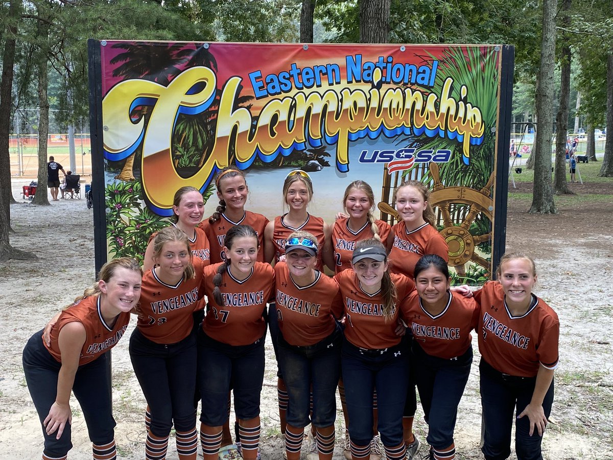 CoachBenschoter's tweet photo. With this being the last year of the Vengeance Fastpitch program we just wanted to give a huge THANK YOU to every player and parent that were apart of our program! Without you guys we couldn’t have done it and you will always hold a special place in our hearts https://t.co/2obd5AzlGY