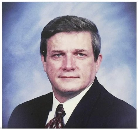 MSHwyPatrol's tweet photo. It is with great sadness that we announce the passing of former DPS Commissioner and Chief of the Mississippi Highway Patrol, David Huggins.  Commissioner Huggins served as Commissioner from 2000-2004 and Chief from 1988-1992.  Our prayers are with his family and friends. https://t.co/gN8xAYfUaZ