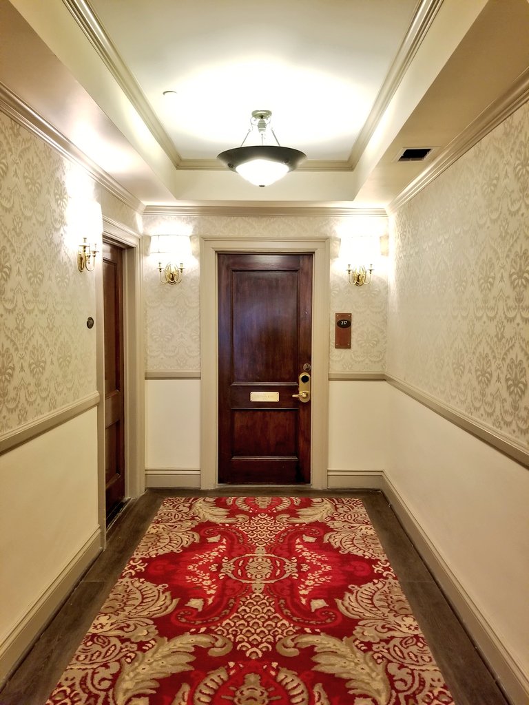 JPAdventurer's tweet photo. My place for the night #Room217 #StanleyHotel #TheShining #Redrum #StephenKing https://t.co/5DqaVhArCx