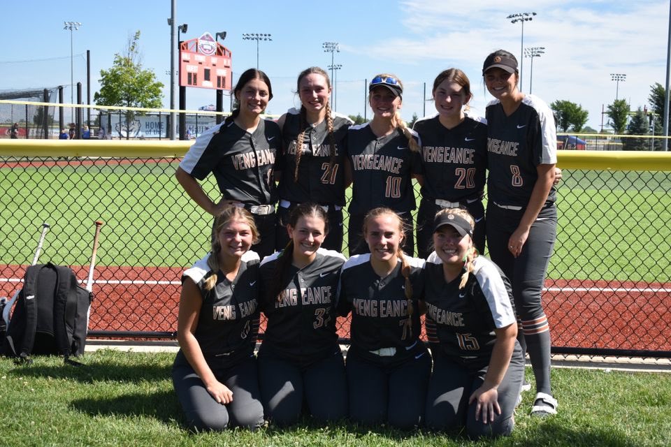 CoachBenschoter's tweet photo. &amp; we will love you guys forever! We have accomplished so much in the last 4 years and we have memories that will last a lifetime! If any of you ever need anything please let us know!!! @AlexaKownacki @jbenschoter8 @madipoe3 @_summerbrady @KyleeWodowski @chloecooperFP @a_perry_15 https://t.co/Al58bfifUP