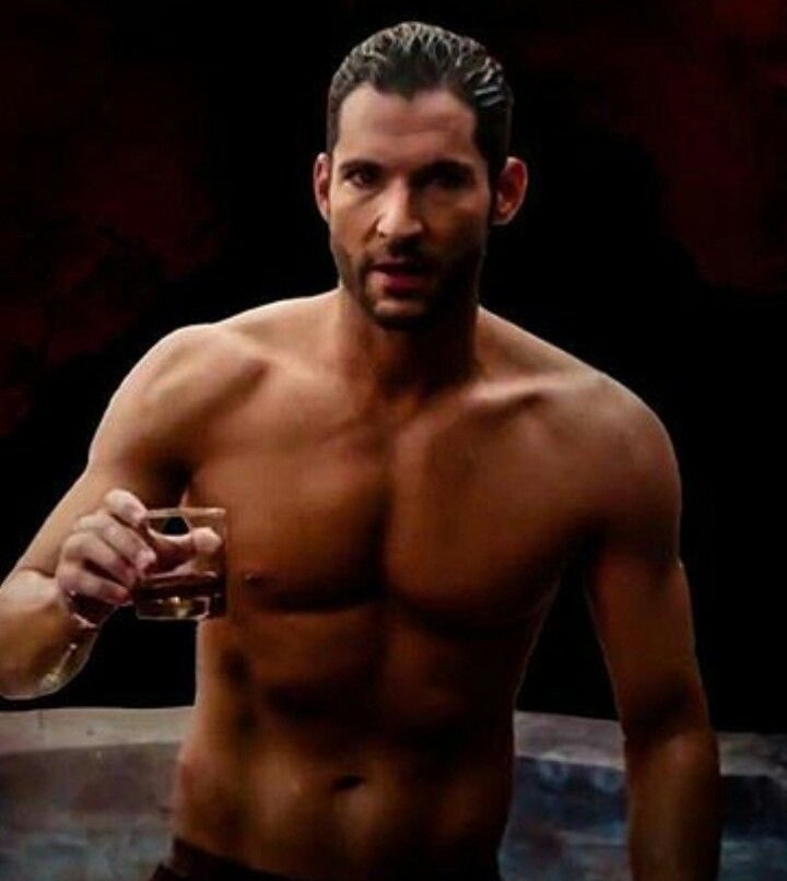 DarkHeroLucifer's tweet photo. #DevilsDelight😈 #WetWednesday💦 https://t.co/LpzMnyB2qe