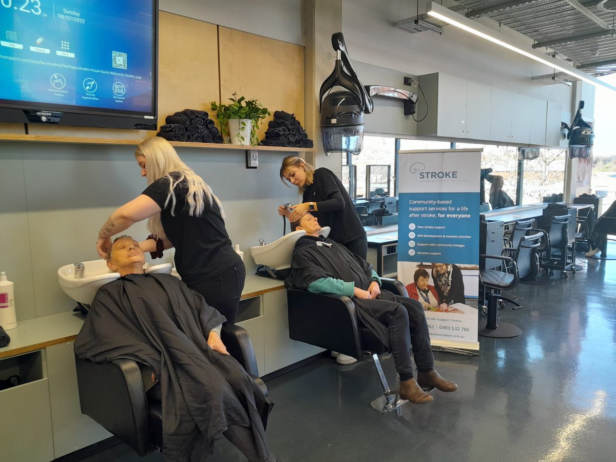 stroke_victoria's tweet photo. To kick off National Stroke Week on Monday, our team at the Bendigo Stroke Support Centre arranged a “pamper day” for members. Such a lovely way to start the week! A big thanks to the @bendigo_tafe hairdressing students for making our members feel extra special ❤️
@SaferCareVic https://t.co/5kPBPxpIw4