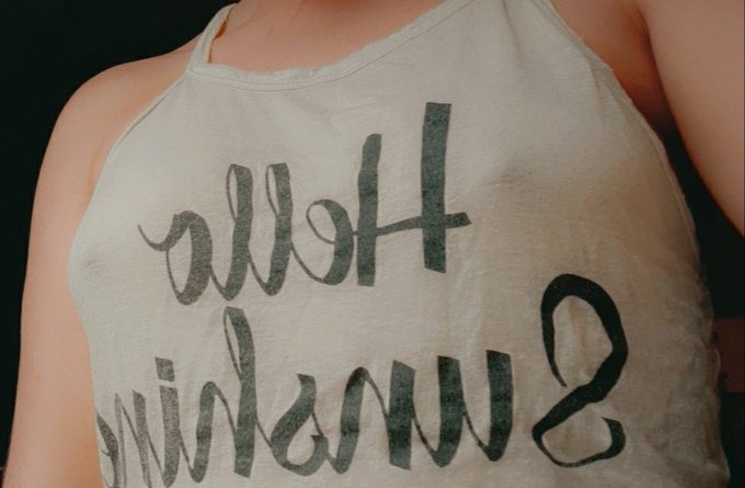 Humpday https://t.co/IsBRHb8aeh<a href="/tag/nopanties"class="tags"><span>#nopanties</span></a><a href="/tag/sundressseason"class="tags"><span>#sundressseason</span></a>