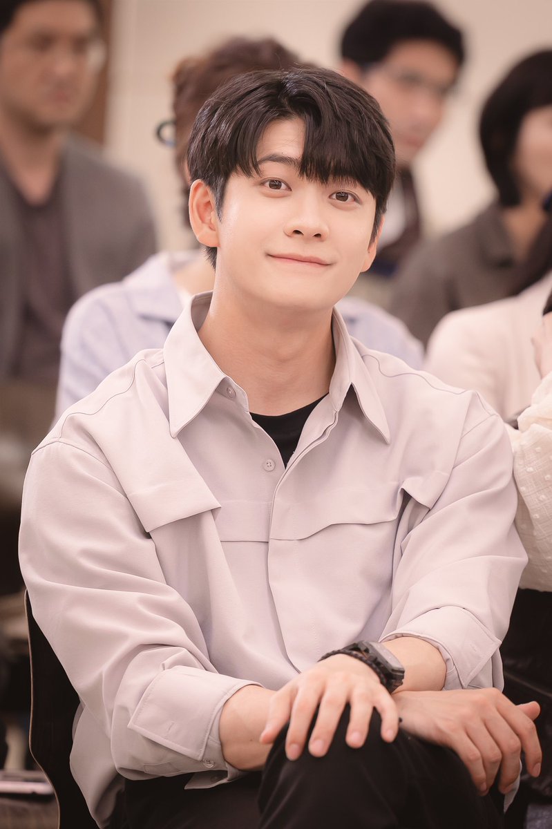 manofcreation0's tweet photo. 🙊
🤗
🦊
오늘도 <이상한 변호사 우영우> 본방사수태오🐬

#강태오 #kangtaeoh
#맨오브크리에이션 #manofcreation
#이상한변호사우영우 #이준호 #스윗태오
#국민섭섭남 #국민유죄남 #강폭스 https://t.co/9Z8XeyJc2g