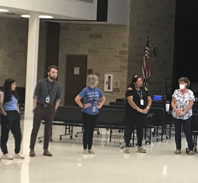 gonzalezr_77's tweet photo. What a great start with teachers! #PowerofTeam #prideofnewbraunfels #ALLIN https://t.co/Fe3MojaCBN