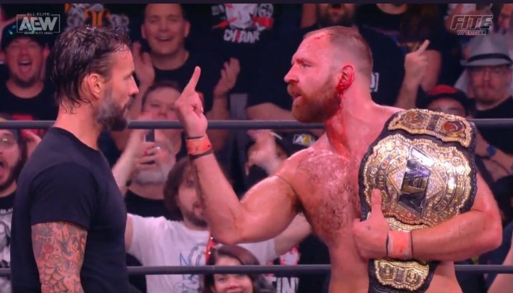 Punk vs Moxley 🤯 yoooo I can't believe how invested I am on this right now #AEW #AEWDynamite #QuakeByTheLake