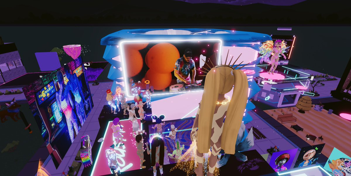 JsCoincollector's tweet photo. Another dope party at Casa Roustan. @Defector_Dan setting the place on fire w/his badass music 🥳🔥🎶🎶🎶 We literally had to go naked to take the heat  🔥💃🔥🪩🔥🕺🔥 "It's getting hot in here~🎶"

@RoustanNFT #Decentraland #Metaverse #NFTcommunity #DCL #DCLfam #digitalfashion https://t.co/xumwjkdvsW