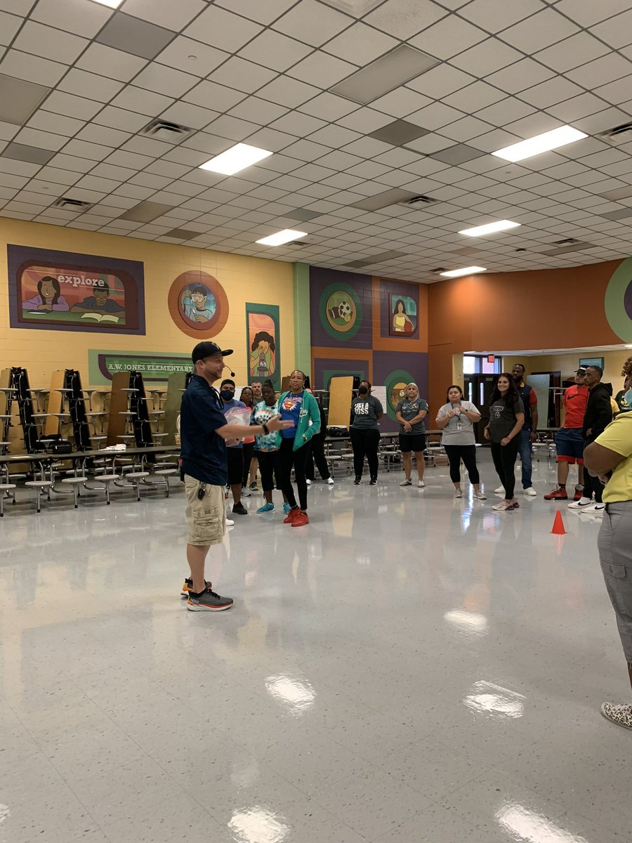 Coach_Power_'s tweet photo. Thanks @AldineISD and @AldineHPE for having me out today for @CATCHhealth #physed training. Lots of engagement and learning today! Have a great year! #catchtraining #catchworks https://t.co/WrH6fQXP6U