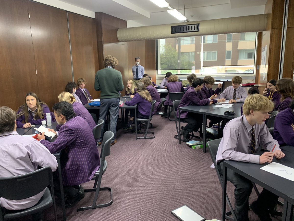 vanweringh's tweet photo. Some great work by our #Englishteachers: Two classes, each taught a diff framework to approach an unknown #poem. Then mix up the classes and have sts explain the frameworks to each other and make a list of best steps to analyse a poem. #teamteaching #wespl 💜 https://t.co/bqlKP8jt4f