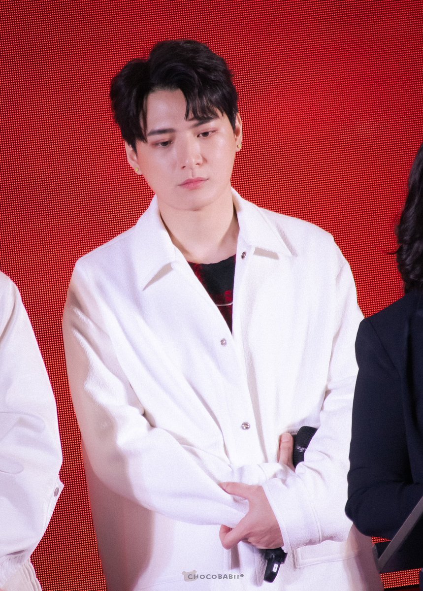 chocobabii_p's tweet photo. ใครแย่งปีโป้น้อนนนนน 🥺

@kristtps 
#YoungSurvivors 
#SCGFoundation
#KristPerawat https://t.co/O583wlGhPt