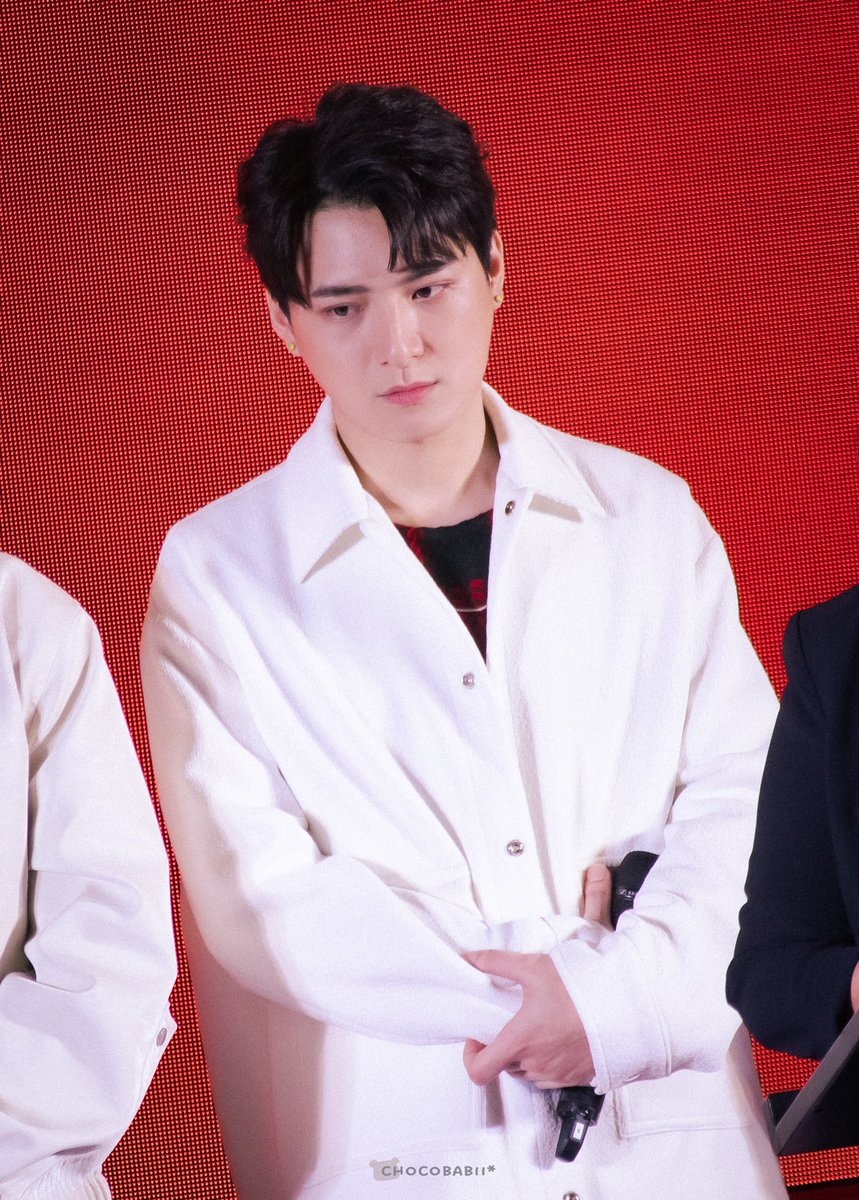 chocobabii_p's tweet photo. ใครแย่งปีโป้น้อนนนนน 🥺

@kristtps 
#YoungSurvivors 
#SCGFoundation
#KristPerawat https://t.co/O583wlGhPt
