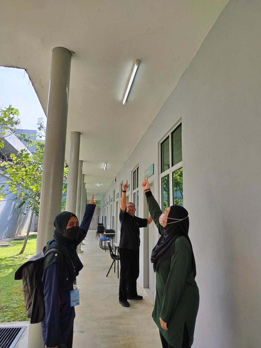 putrymahabar's tweet photo. The lights are still on even though it's noon?
#cfsiium
#TaWe
#InsanSejahtera
#SDGeffort https://t.co/QM26kLJ1e9