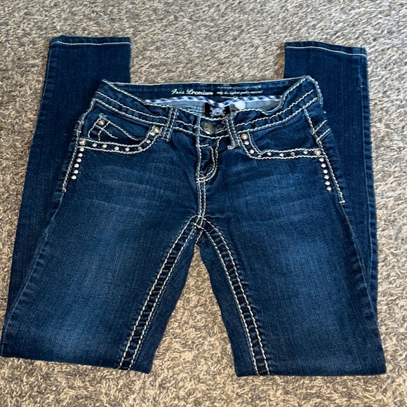 tainageek1's tweet photo. So good I had to share! Check out all the items I'm loving on @Poshmarkapp #poshmark #fashion #style #shopmycloset #pinkvictoriassecret #buckle #livetheprocess: https://t.co/oxZBfAx4Lo https://t.co/wbBz6GcRvE
