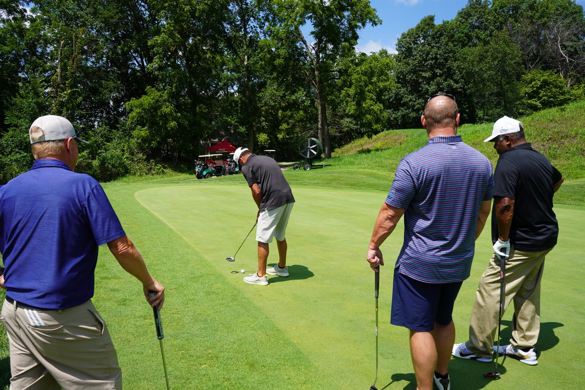 fodmoviesite's tweet photo. Great morning at the Dream Big Legends Charity Golf Tournament @fieldbigdreams 

#Iowa #Baseball #FieldofBigDreams https://t.co/16JtszqjtI
