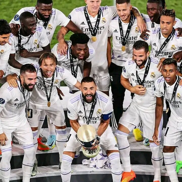 Champions. It's what they do 🎉

Congratulations to Eden Hazard for yet adding another medal even without playing