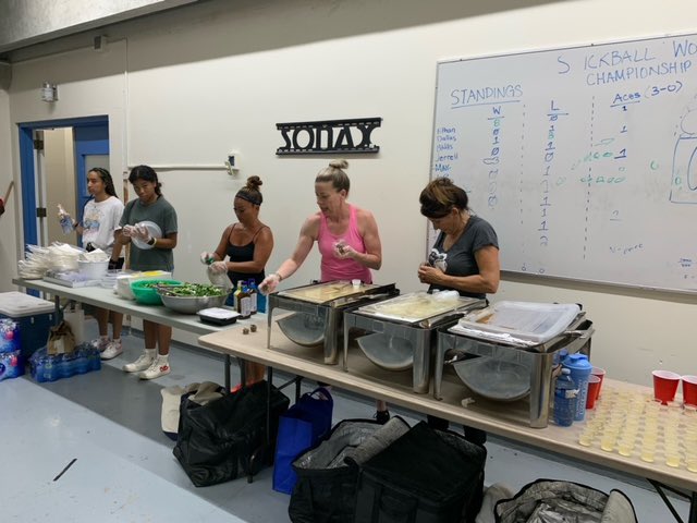 SFUFBBoosters's tweet photo. Can you smell what the boosters are cookin? 💪🤨 Thank you so much to Gino’s Resteraunt for helping us provide some homestyle food!! https://t.co/UKBpmFNwzr