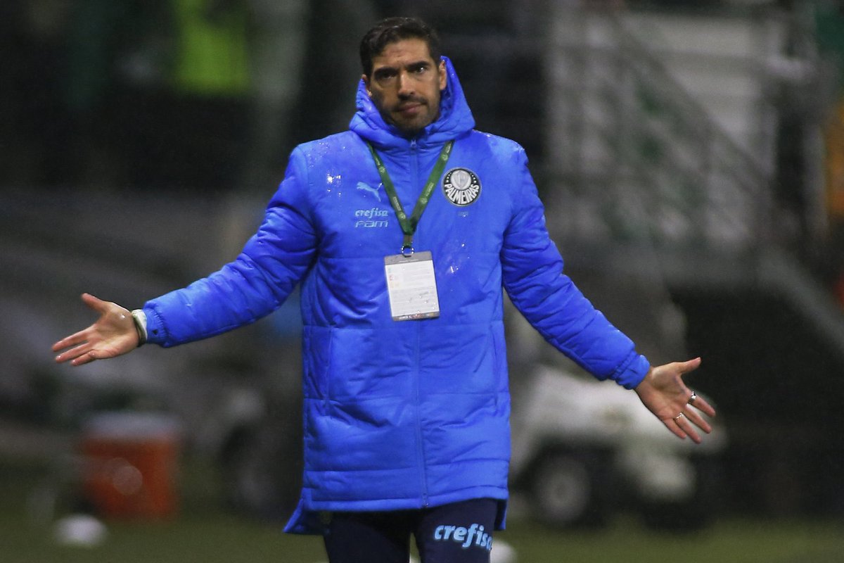giraltpablo's tweet photo. ¿Con 9 jugadores? No importa. No hay excusas, soy el bicampeón de América. El Palmeiras de Abel Ferreira, no lo entenderías. https://t.co/KFMTKJyRln