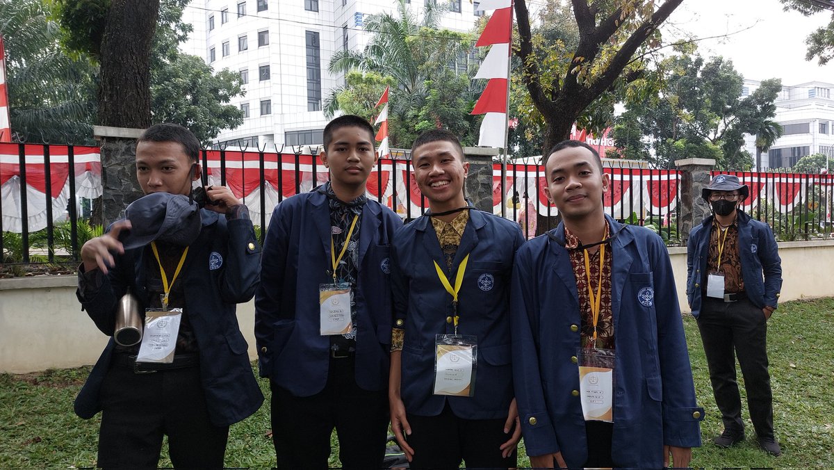mohripet29's tweet photo. Dengan adanya acara mpkmbsv IPB.saya bisa mendapatkan banyak teman dari prodi lain
#VOKASIIMPACT #MPKMB59SVIPB #IPBDIGDAYA #VOKASIJUARA  #TheGlimpeStoryofGatamalaAgrinawa https://t.co/z7GmJ5ZZCM