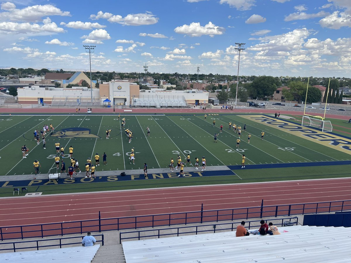botorresj's tweet photo. El Paso’s Finest getting ready for August 26th Let’s Go Troop      💙💛. @Laura_Widner5 @ZubiateSteve @Txchick92 @motaeastwood @EHSCoachLopez https://t.co/GQ4ecdKAtR