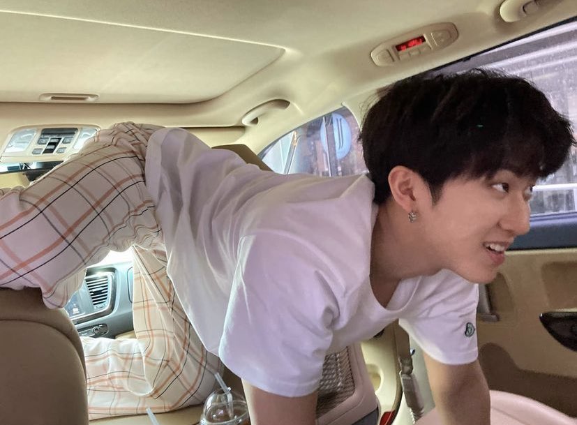 seolarsmoon's tweet photo. funkiest little guy in the entire world i love him very very much https://t.co/xD7yKmLY2R