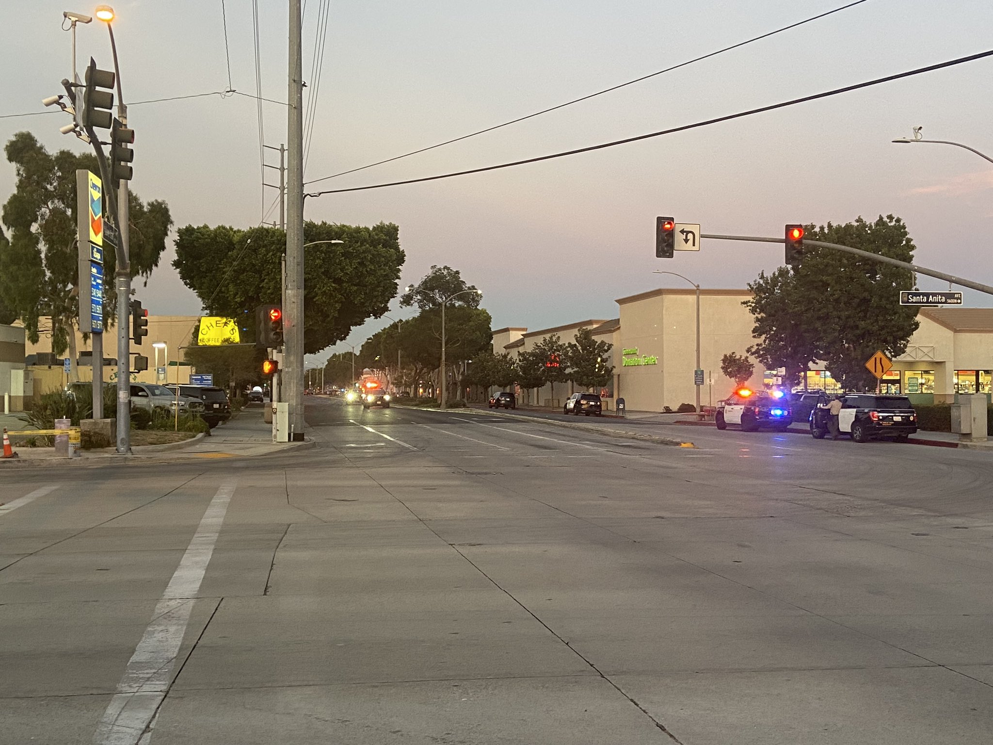 Hunter Lee on Twitter "I’m at the corner of Live Oak and Santa Anita