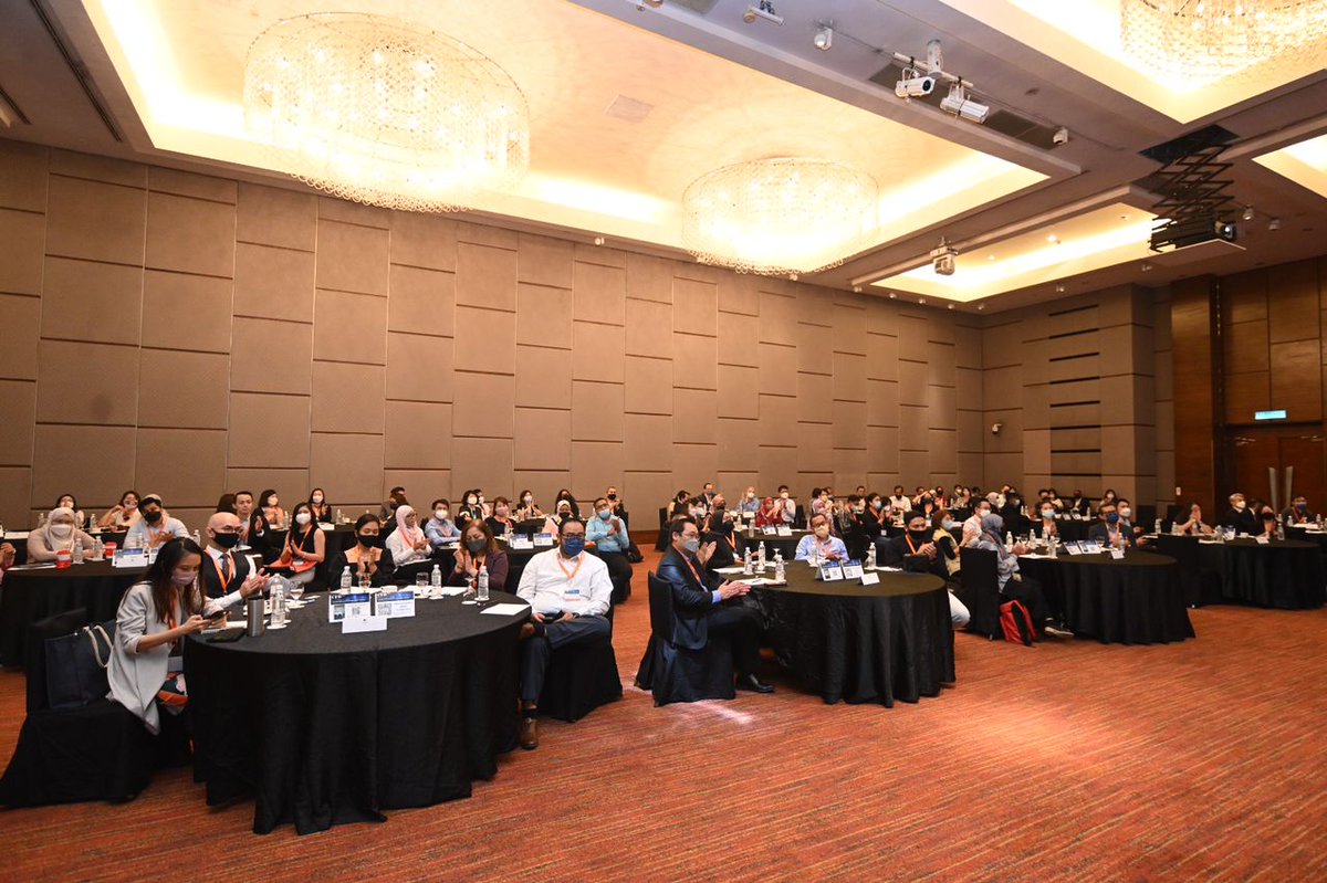 QuestexA's tweet photo. Michael D. Lim, Director, ERP &amp; Digital Supply Chain, APAC, Oracle discussing 'Redefine Best: Harnessing AI to Plan, Prioritize, and Profit In 2022 And Beyond'

#QuestexAsia #CFOMY22 #chieffinancialofficer #liveevent #malaysia https://t.co/ToAOCqxz0H