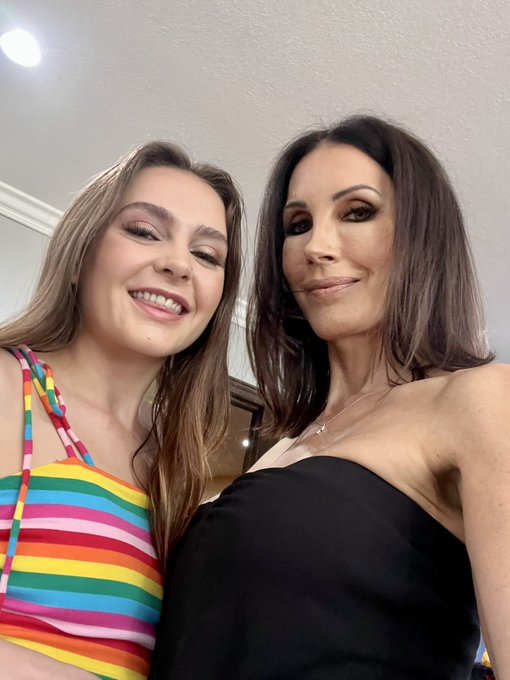 Such a good mommy 🤤 step of course 😉 @Shay_Sights   🎥  @girlswaynetwork @Adulttimecom 🎬 @ItsMichaelVegas<a class="tags" href="/tag/shay_sights">@shay_sights</a>