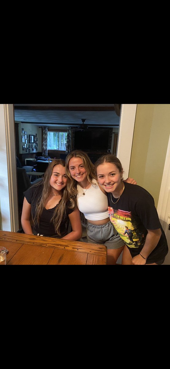 Courtney Sigsbury tweet media