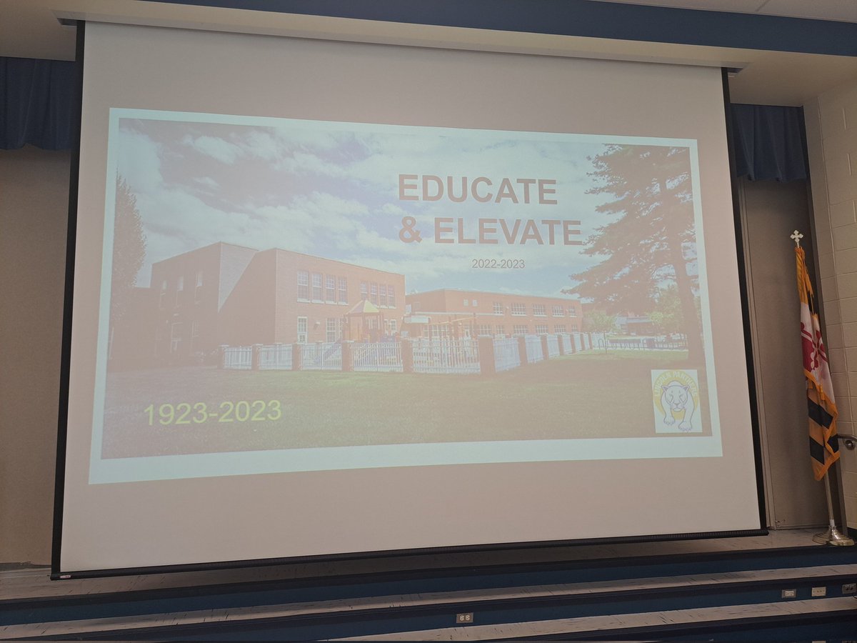 "You can't wait until life isn't hard anymore before you decide to be happy".  Today we celebrated the privilege of beginning again...Together 💙💛
#100yearsofexcellence 
#Lincolnfamily
#Oasis
#ourgreatestrace