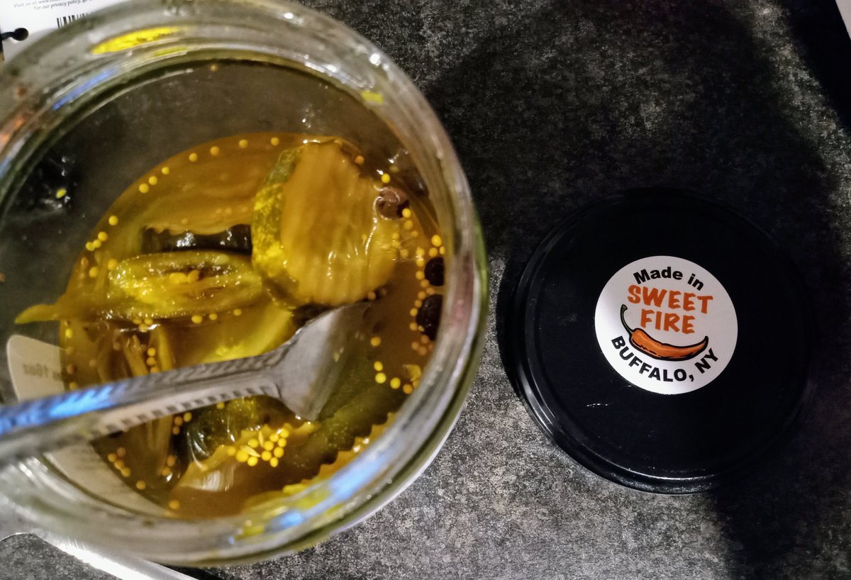 Sir_happy_man's tweet photo. M and M Pickles are AMAZING! I got Sweet Burn and Sweet Fire, they stay crisp, and they bring the heat! Especially as they sit 🤤🤤🥵 highly recommended!!
#spicypickles #sweetfire #mandmpickles #buffaloNY #THEBEST #munchies #hotfire #SirHappySweats #SirHappyPickle #picklerick https://t.co/Dog7wEsUAs