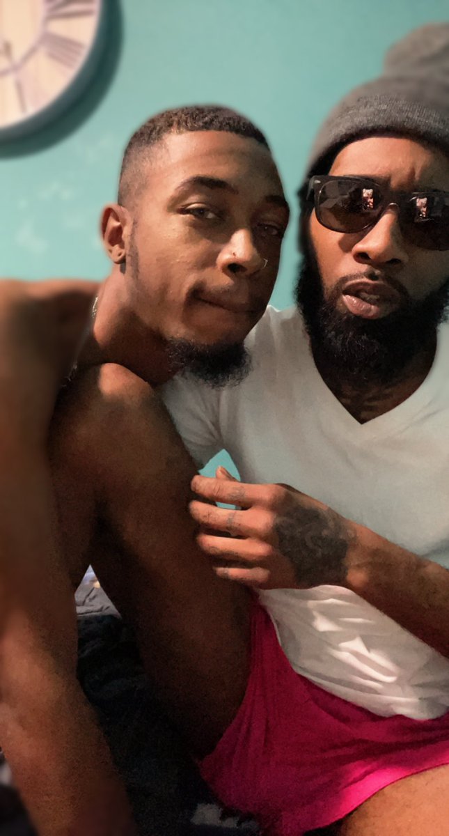 DaRealArabRico's tweet photo. #TwitterBf😏🥰 @detzayy https://t.co/i9lKhjH3tI