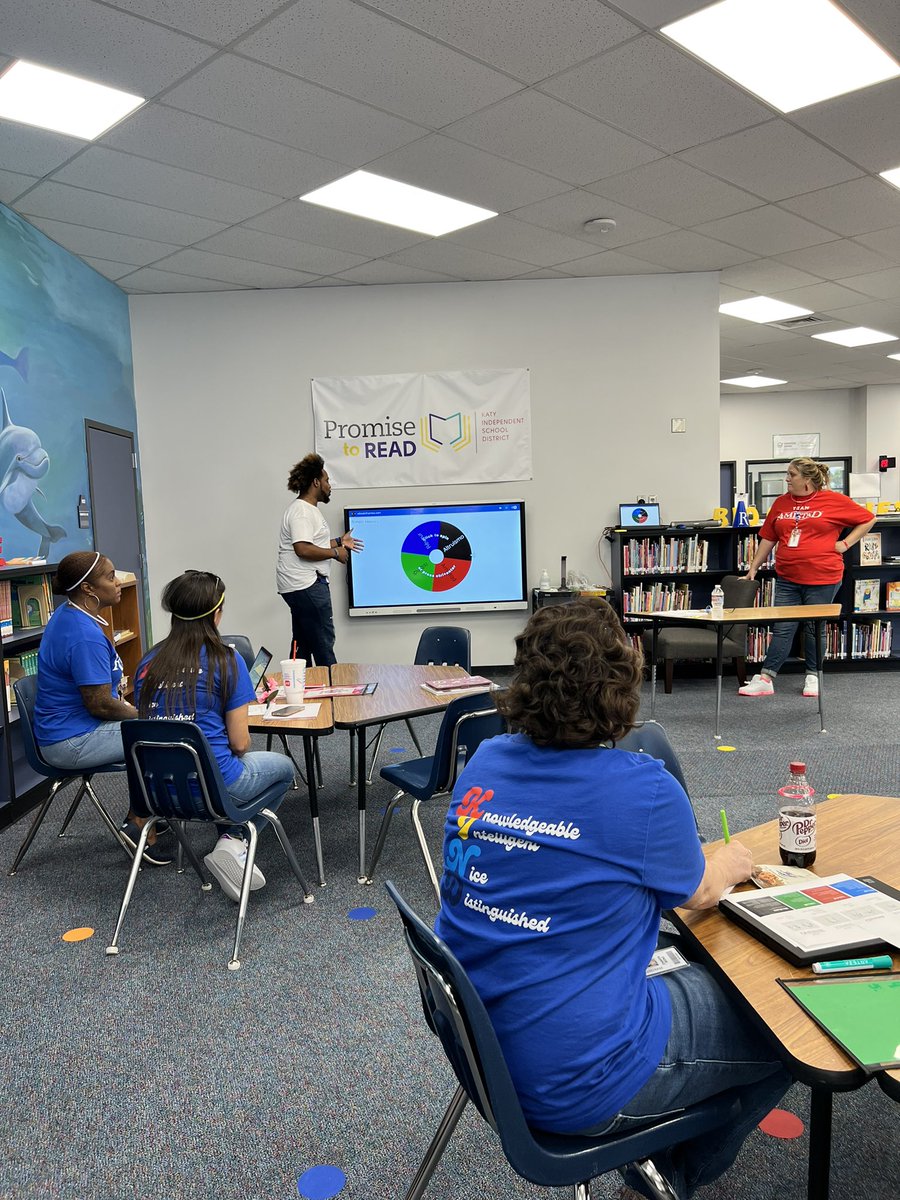 mlebronpayton's tweet photo. Teacher choice sessions led by our very own PME Dolphins 🐬 From Reading A-Z, Handwriting without Tears, Classroom Management, House System in the Classroom, and more! Thank you for presenting to your colleagues @PME_Katyisd @JTASparky @Powell_PME @MarchettaEds https://t.co/6TdK6rreep