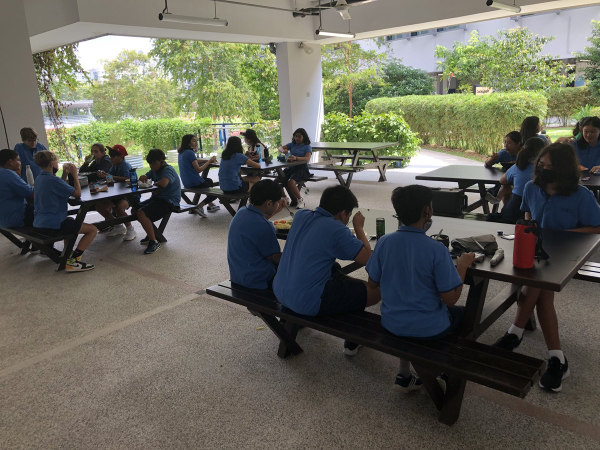 dwoodwar's tweet photo. #ISKLproud first #MSRocks lunch includes new friendships and re- connecting with our turtles! https://t.co/sUVEqMmSvv