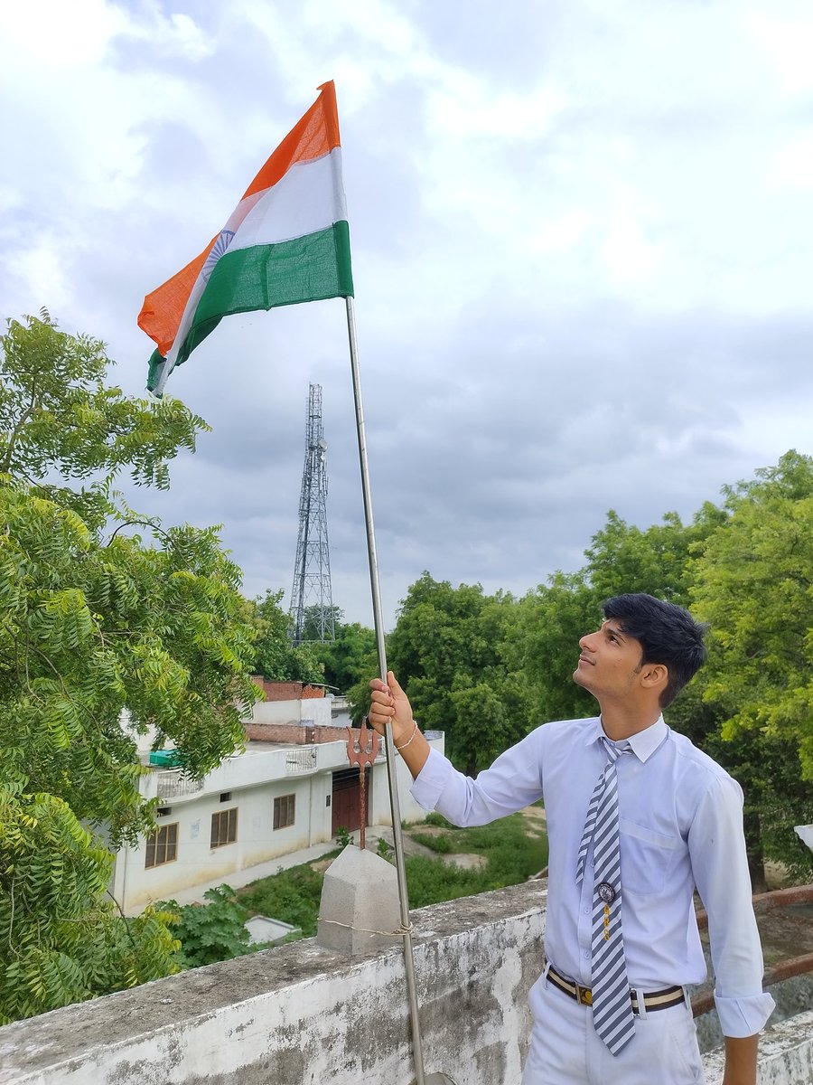 Singh9682Ankit's tweet photo. #HarGharTirangaa https://t.co/uD8K3FQBMP