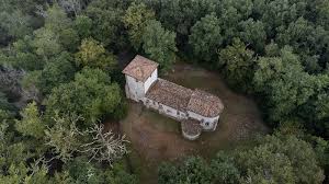 theviotmartial's tweet photo. Juste en marge du gigantesque #incendie actuel en #Gironde, voici une vidéo sur le riche #patrimoine de de #Lugos qui mérite d'être visité: https://t.co/V4XIps0g5n
Voir aussi notre livre "Trésors de l'écotourisme en Gironde" p. 186,187, 188 (photo : l'église romane du Vieux-Lugo) https://t.co/Ez2VRaTfqe