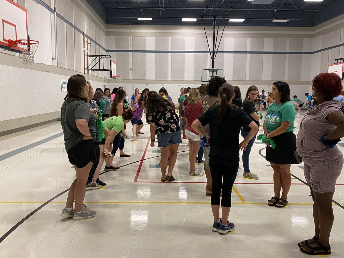 michaelmcever's tweet photo. Enjoyed getting to share the day with @Mann4Edu. It is a joy to work with such an amazing group of people. @CVGators #connectCV #SuccessCSISD https://t.co/gGoD7IgD41