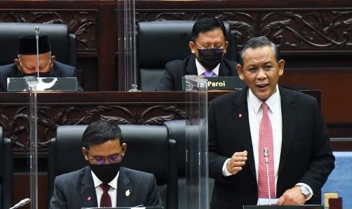 NegeriKita2's tweet photo. Aminuddin umum ‘Jualan Harga Murah’, peruntuk RM5 juta
'Barangan keperluan dijual 20 hingga 30 peratus lebih murah dari harga pasaran'
Baca penuh di:
https://t.co/ItgIGqsdzG
@MenteriBesarNS
#NegeriBahagia #mbns https://t.co/9P5rWG1fgo
