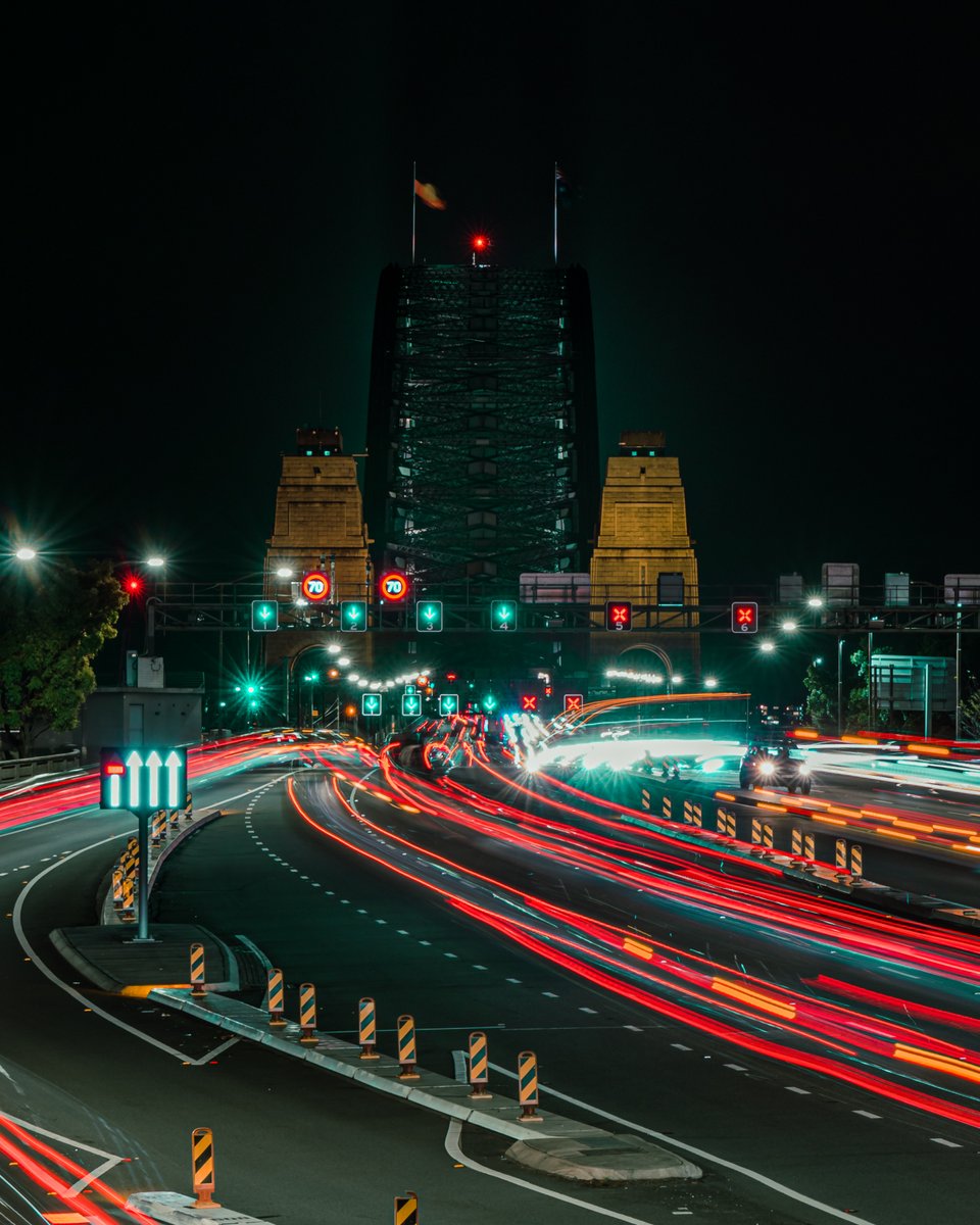 Good afternoon. #streetphotography #nightphotography #nighttie #urbanphotograhy #moodyphotography #streetphoto #nftphoto #nftphotography #streetpic #urbanpic #urbanphotographer
